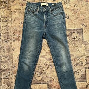 Denim Forum Signature mid-rise Skinny Nico jean